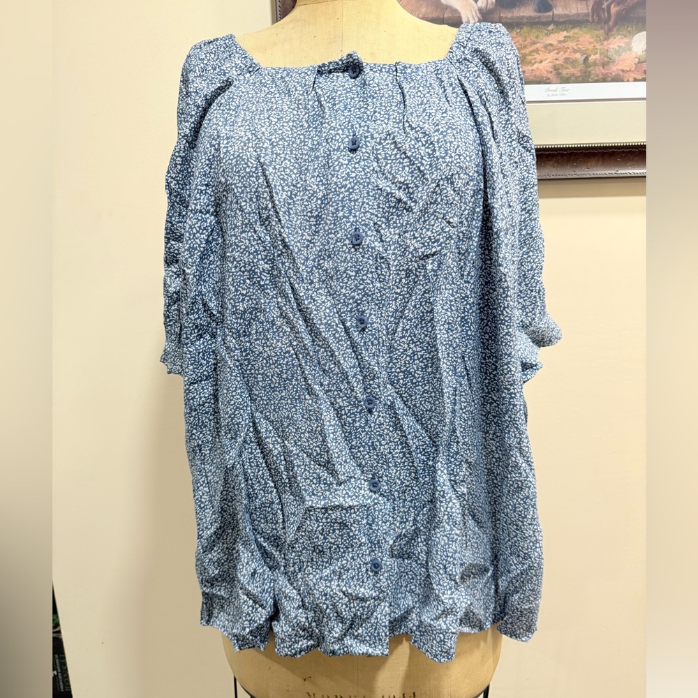 LC Lauren Conrad Blue Floral Button-Up Blouse